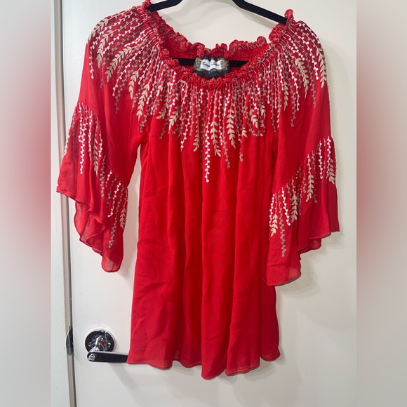 Vintage collection in the size Medium gently worn in a bright beautiful red. - Picture 2 of 3